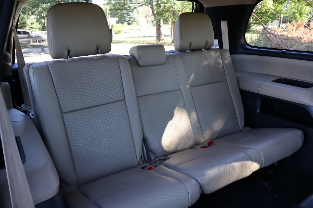 Used 2014 Toyota Sequoia Platinum RWD image 22