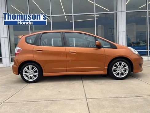Used 2011 Honda Fit Sport image 2