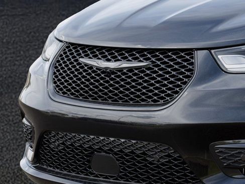 New 2026 Chrysler Pacifica Select w/ S Appearance Package image 11