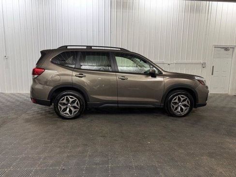 Used 2019 Subaru Forester Premium image 21