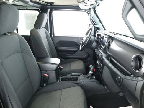 Used 2021 Jeep Gladiator Sport image 20