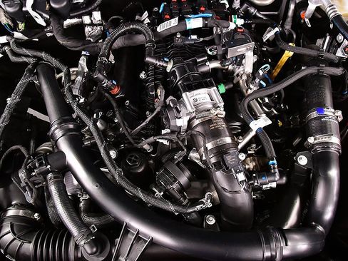 Used 2025 Ford Bronco Badlands image 33