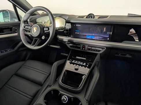 New 2026 Porsche Cayenne Coupe AWD/4WD image 22