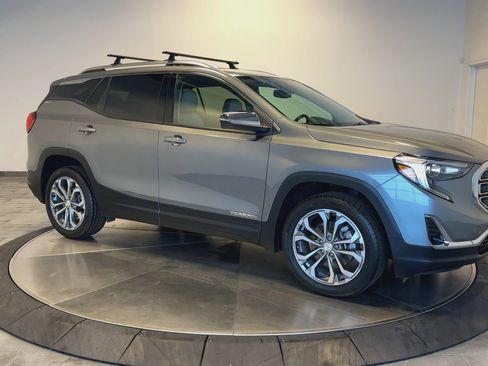 Used 2020 GMC Terrain SLT w/ Preferred Package image 2
