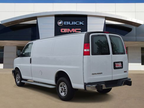 Used 2024 GMC Savana 2500 w/ Driver Convenience Package RWD image 3