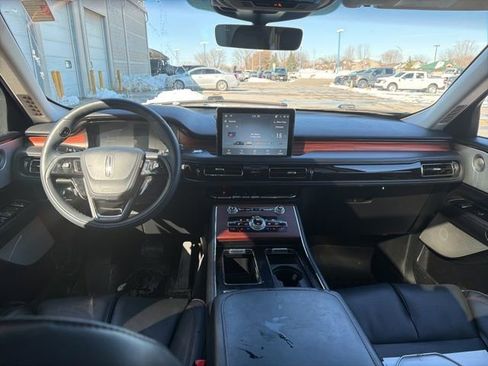Used 2023 Lincoln Aviator Reserve w/ Equipment Group 201A image 15