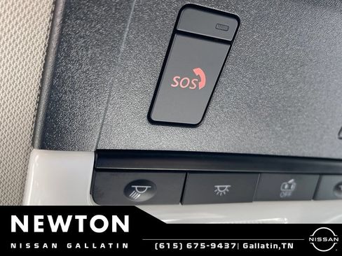 Used 2026 Nissan Rogue SV AWD/4WD image 16