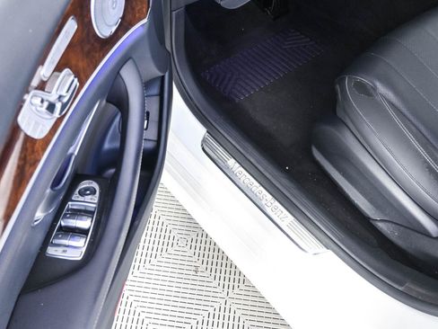 Used 2017 Mercedes-Benz E 300 image 8