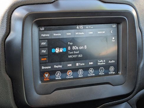 Used 2019 Jeep Renegade Trailhawk w/ LED Lighting Group AWD/4WD image 28
