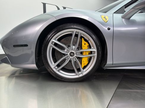 Used 2017 Ferrari 488 Spider RWD image 4