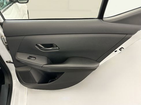 Used 2024 Nissan Sentra SV image 30