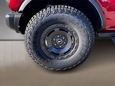 New 2025 Ford Bronco Badlands image 11