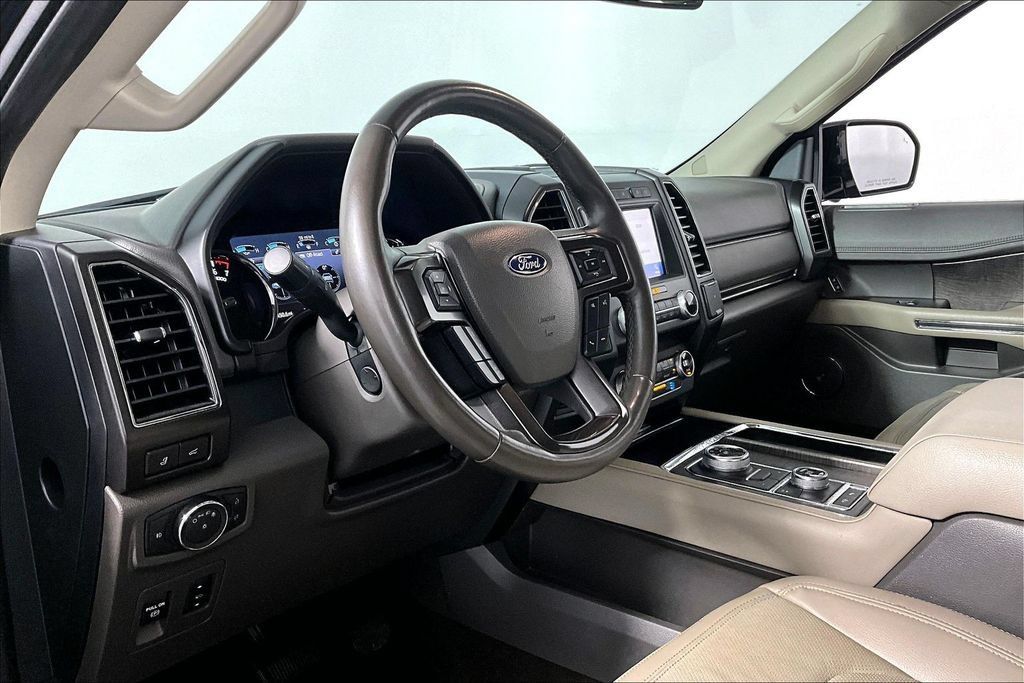 Used 2021 Ford Expedition Limited AWD/4WD image 13