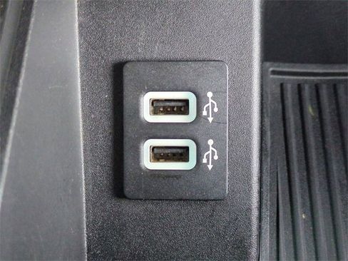 Certified 2018 Ford F450 Platinum w/ Platinum Ultimate Package image 22