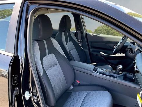 New 2027 Nissan Sentra SV FWD image 10