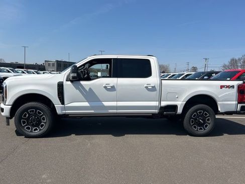 New 2026 Ford F350 Platinum w/ FX4 Off-Road Package image 4