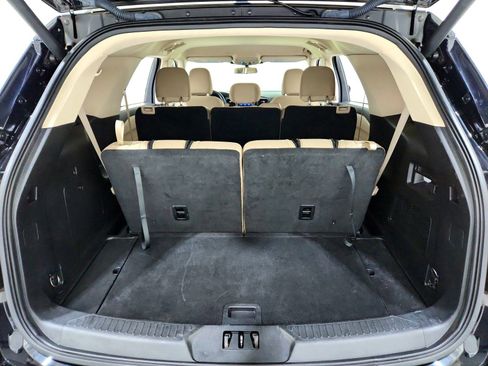 Used 2022 Ford Explorer XLT image 25