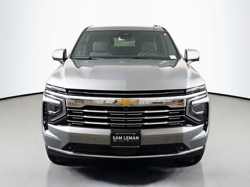 Used 2025 Chevrolet Tahoe Premier AWD/4WD image 2