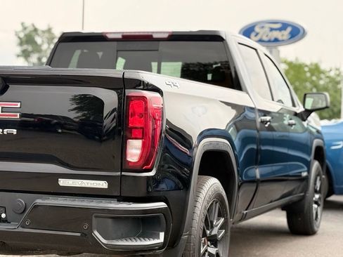 Used 2021 GMC Sierra 1500 Elevation w/ Preferred Package AWD/4WD image 31