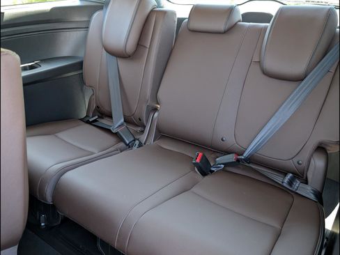 New 2026 Honda Odyssey Touring image 13