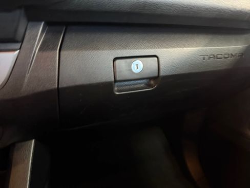 Used 2023 Toyota Tacoma SR AWD/4WD image 19