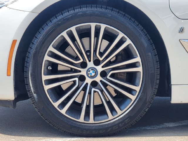 Used 2019 BMW 530e RWD image 10
