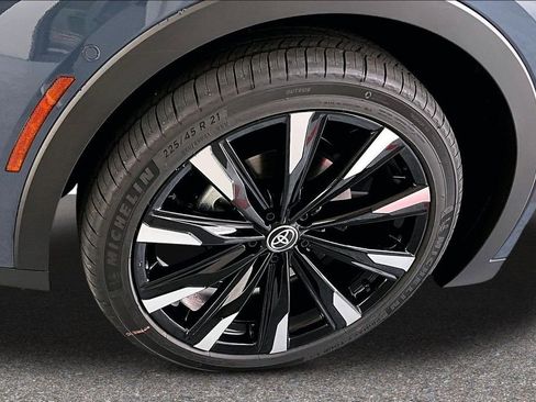New 2026 Toyota Crown Platinum AWD/4WD image 9