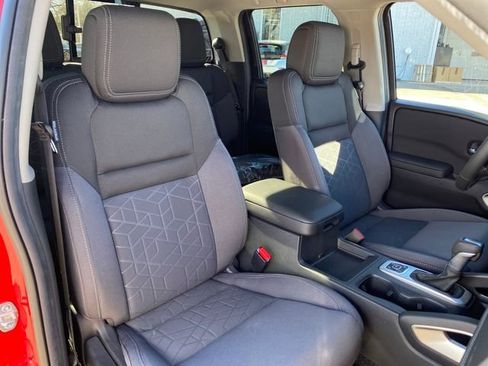New 2026 Nissan Frontier SV image 9