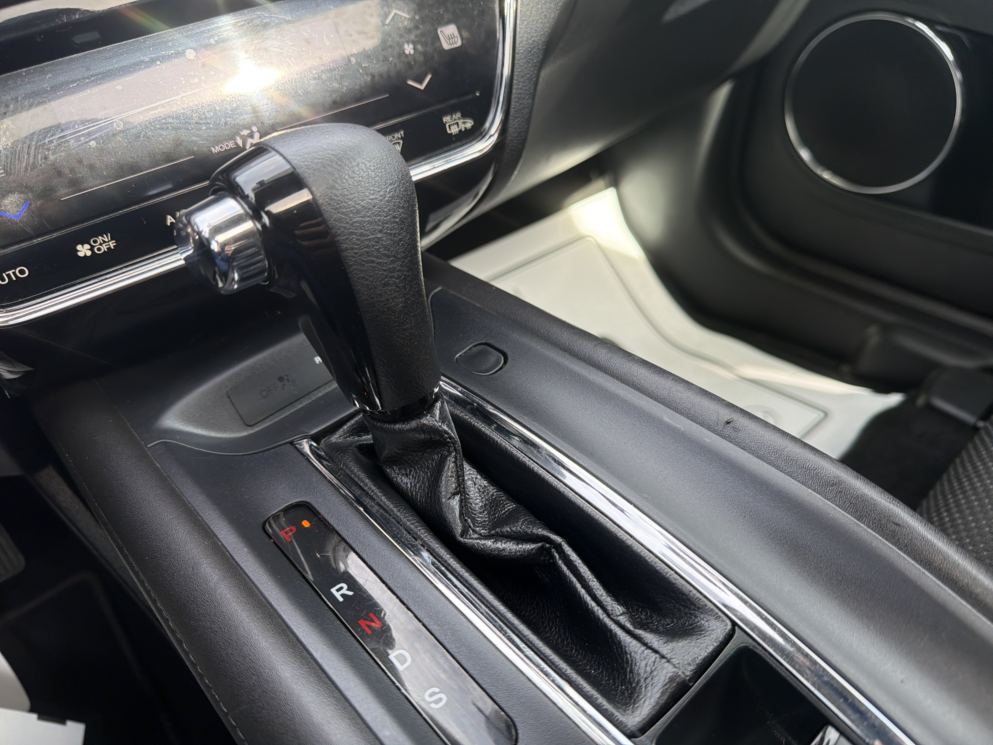 Used 2018 Honda HR-V EX image 23
