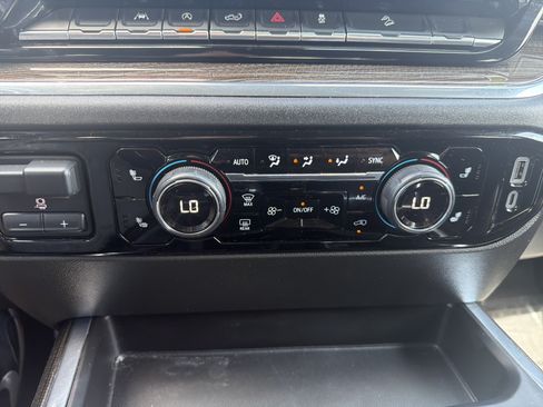 Used 2023 Chevrolet Silverado 1500 RST AWD/4WD image 28