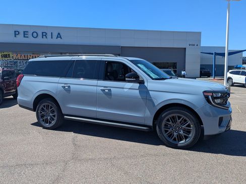 New 2026 Ford Expedition Max Platinum w/ Stealth Appearance Package image 37