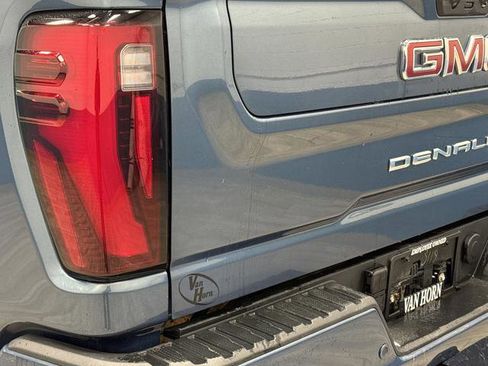Used 2025 GMC Sierra 3500 Denali w/ Denali Reserve Package image 36