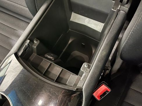 Used 2018 Ford Edge SE image 11