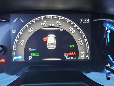 Used 2025 Toyota RAV4 XLE image 24