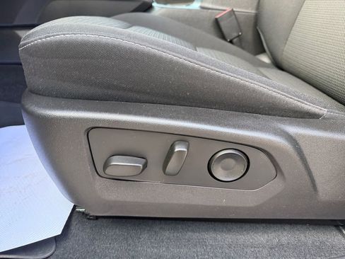 Used 2024 Chevrolet Colorado LT w/ LT Convenience Package II image 13