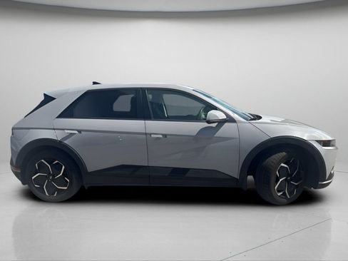 Used 2024 Hyundai Ioniq 5 SEL AWD/4WD image 3