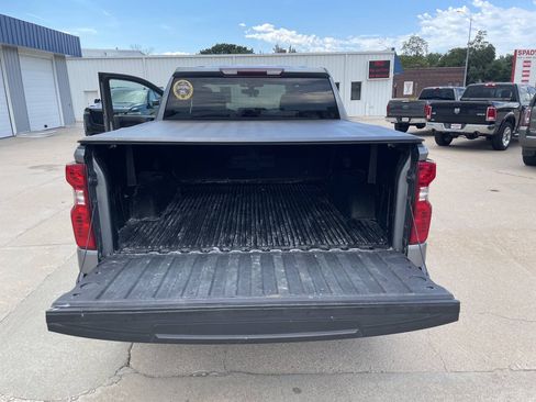 Used 2019 Chevrolet Silverado 1500 LT AWD/4WD image 11