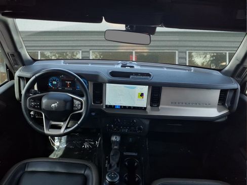 Used 2025 Ford Bronco Outer Banks image 13