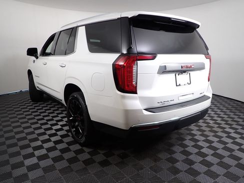 Used 2022 GMC Yukon SLT w/ SLT Premium Package AWD/4WD image 14