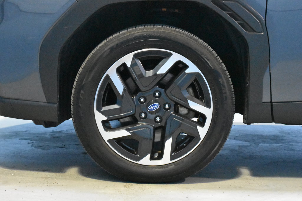 Used 2025 Subaru Forester Premium AWD/4WD image 25