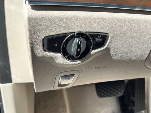 Used 2019 Mercedes-Benz E 300 4MATIC image 14