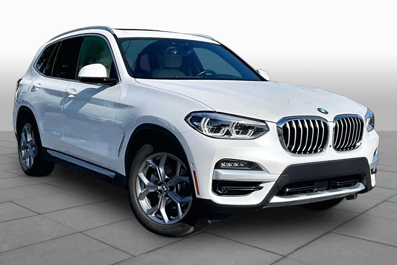 Used 2021 BMW X3 xDrive30e w/ Executive Package AWD/4WD image 3