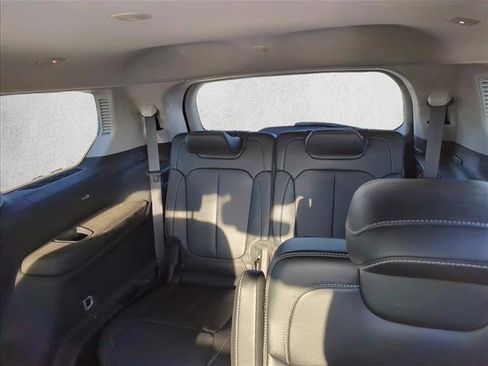 Used 2023 Jeep Grand Cherokee L Limited w/ Black Appearance Package image 25