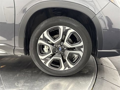 Used 2023 Subaru Ascent Limited image 9