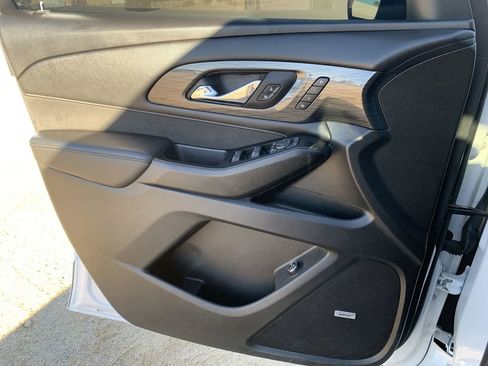 Certified 2023 Chevrolet Traverse High Country w/ LPO, Floor Liner Package image 21