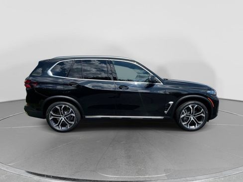 New 2026 BMW X5 xDrive50e w/ Executive Package AWD/4WD image 4
