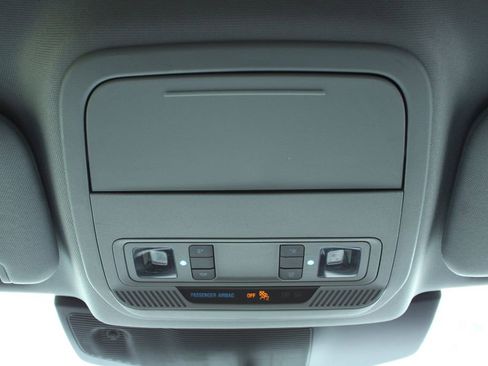 Used 2024 Ford Explorer XLT w/ Equipment Group 202A image 26