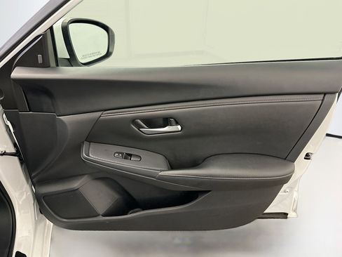 Used 2024 Nissan Sentra SV image 32