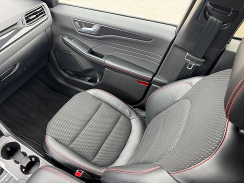 Used 2025 Ford Escape ST-Line Select AWD/4WD image 20