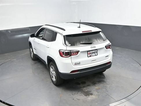 Used 2024 Jeep Compass Latitude AWD/4WD image 44